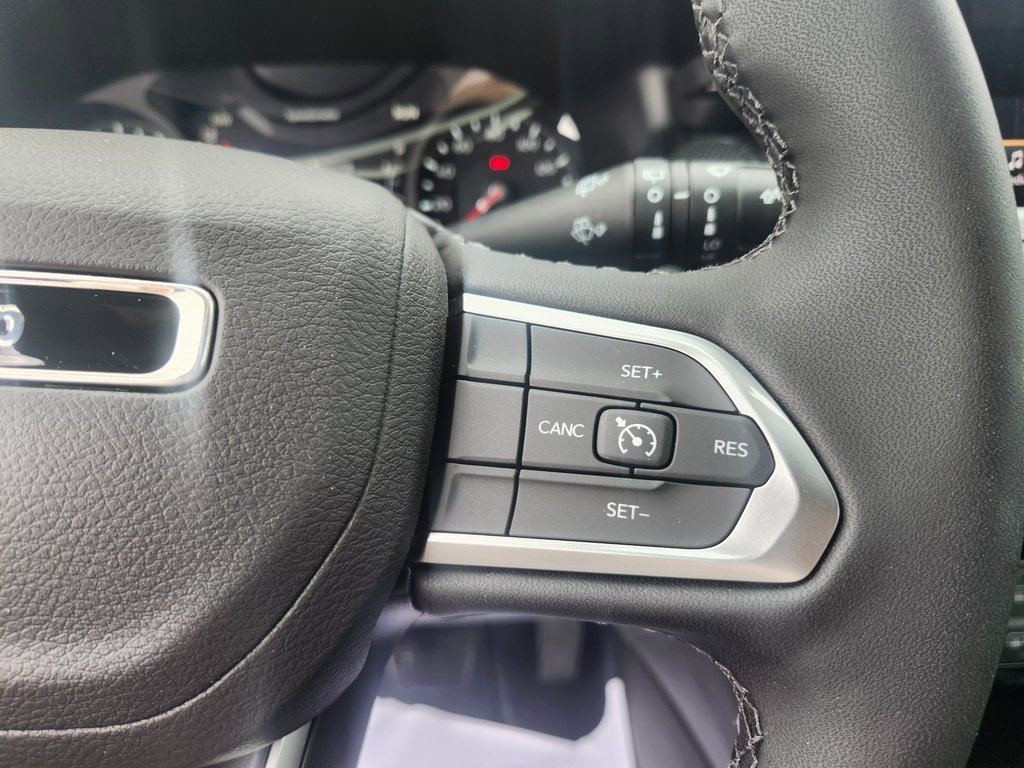 New 2026 Jeep Compass Latitude image 14