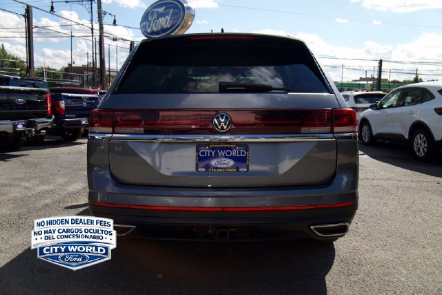 Used 2025 Volkswagen Atlas SE FWD image 4