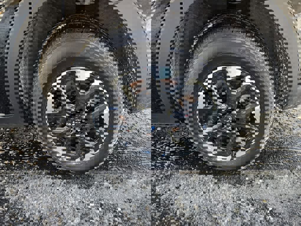 Used 2024 Kia Sorento S image 16