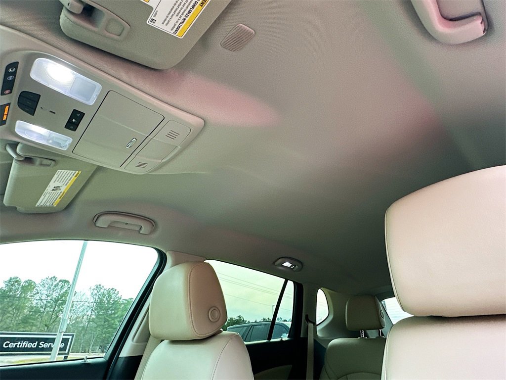 Used 2020 Buick Envision Essence image 11