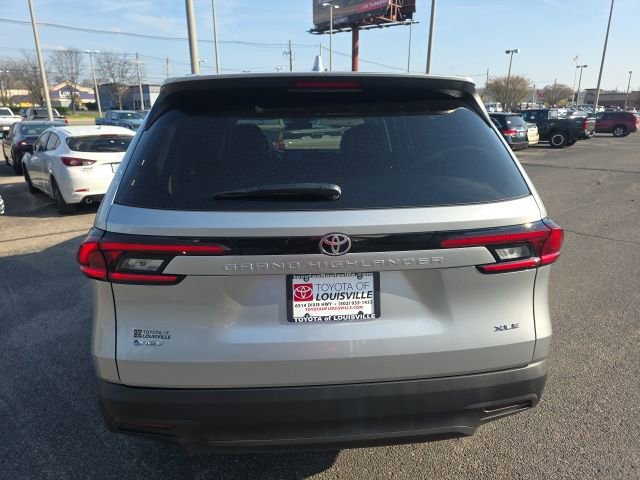 Certified 2025 Toyota Grand Highlander XLE image 6