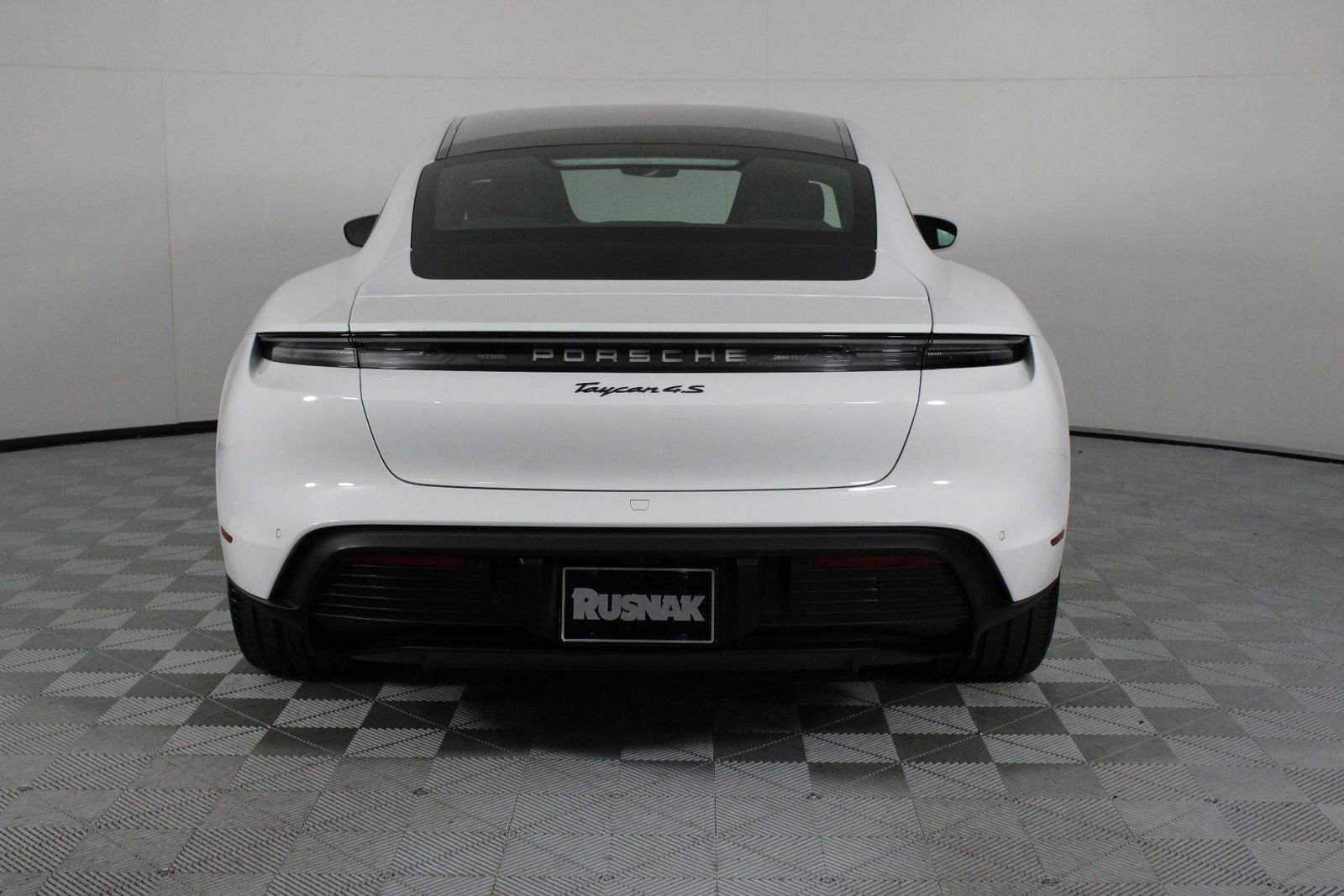 Certified 2025 Porsche Taycan 4S image 6