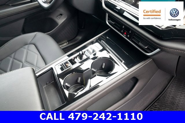 Certified 2024 Volkswagen Atlas SE w/ Black Wheel Package image 43