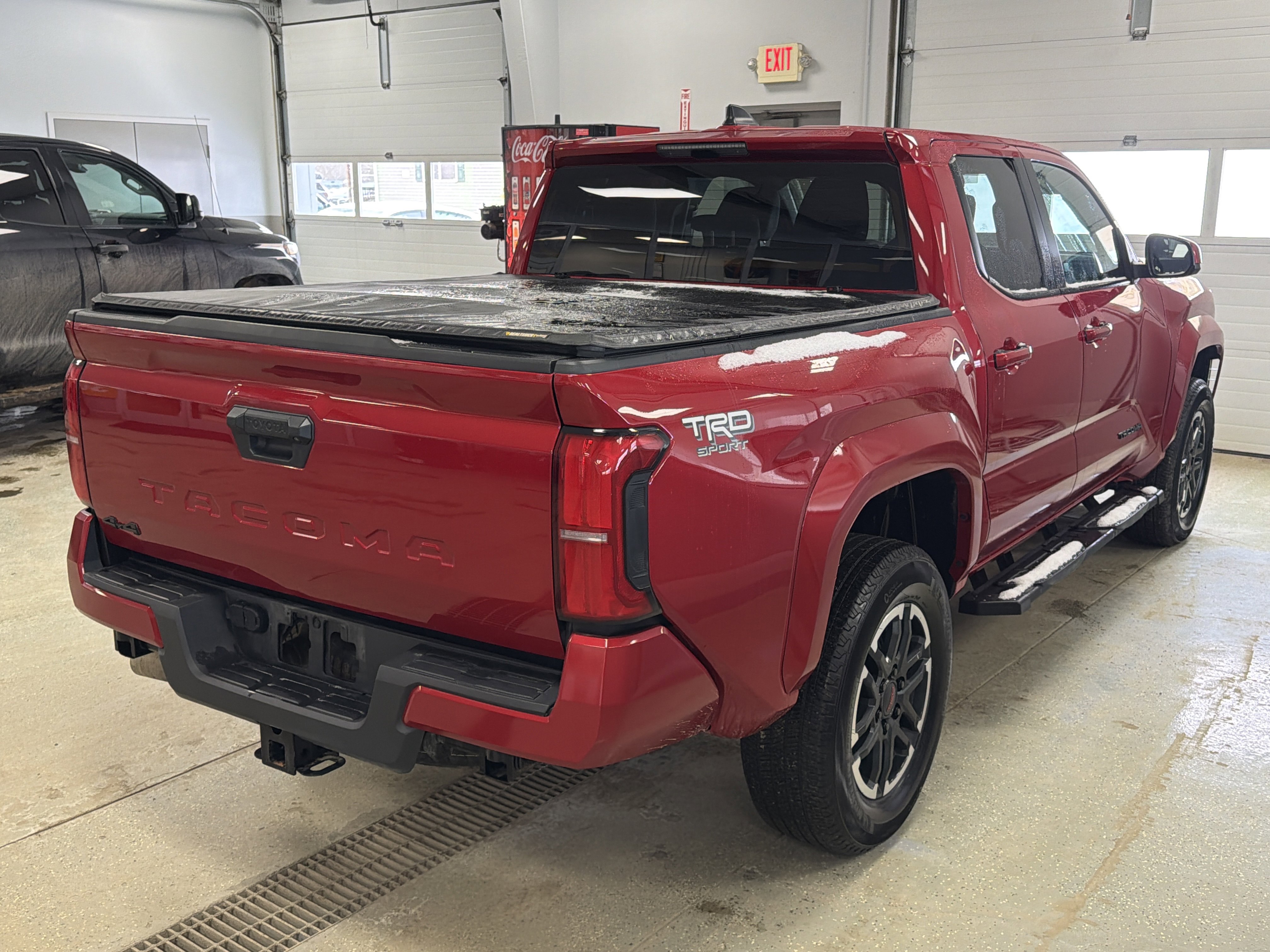 Used 2024 Toyota Tacoma TRD Sport AWD/4WD image 3