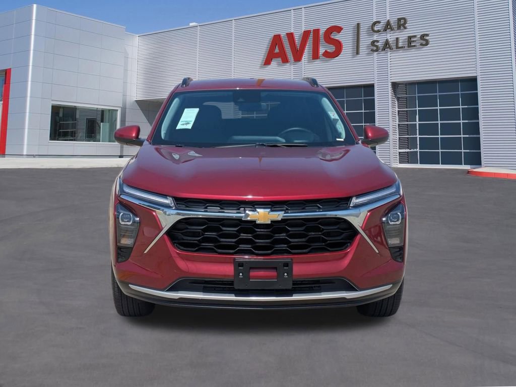 Used 2025 Chevrolet Trax LT w/ LT Convenience Package FWD image 10