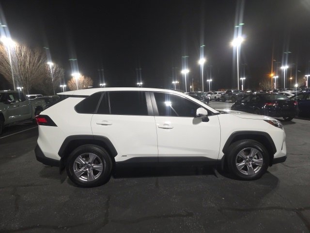 Used 2025 Toyota RAV4 LE image 7