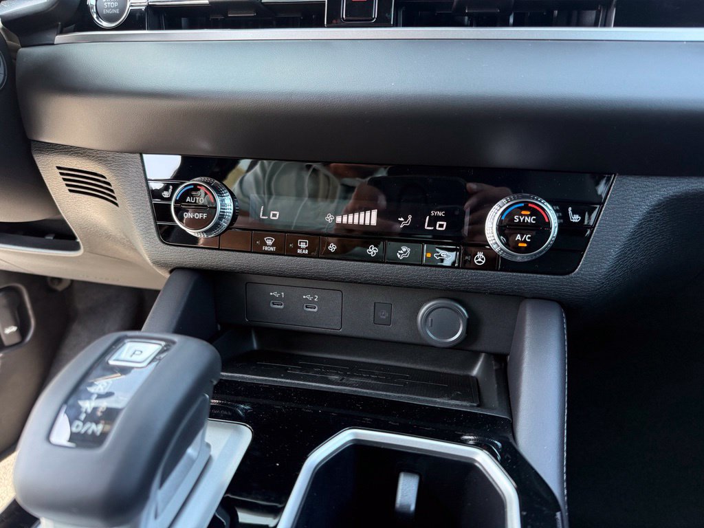 New 2026 Mitsubishi Outlander LE FWD image 28