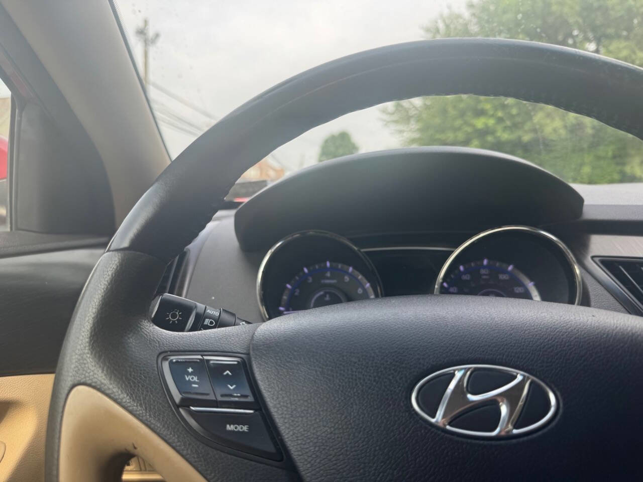 Used 2013 Hyundai Sonata Limited w/ Premium Pkg FWD image 25