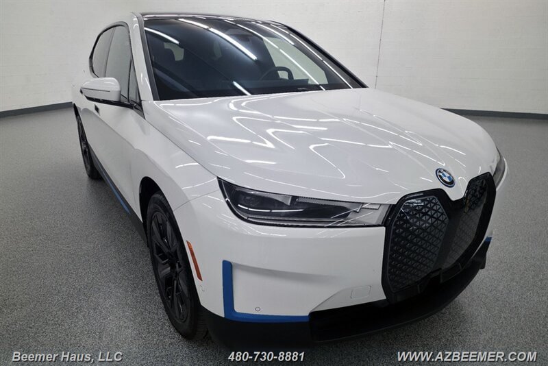 Used 2024 BMW iX xDrive50 w/ BMW I Signature Blue Package AWD/4WD image 10