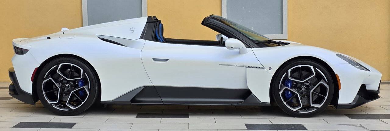 Used 2024 Maserati MC20 Cielo RWD image 32