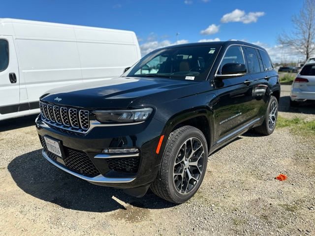 Used 2023 Jeep Grand Cherokee Summit video 3
