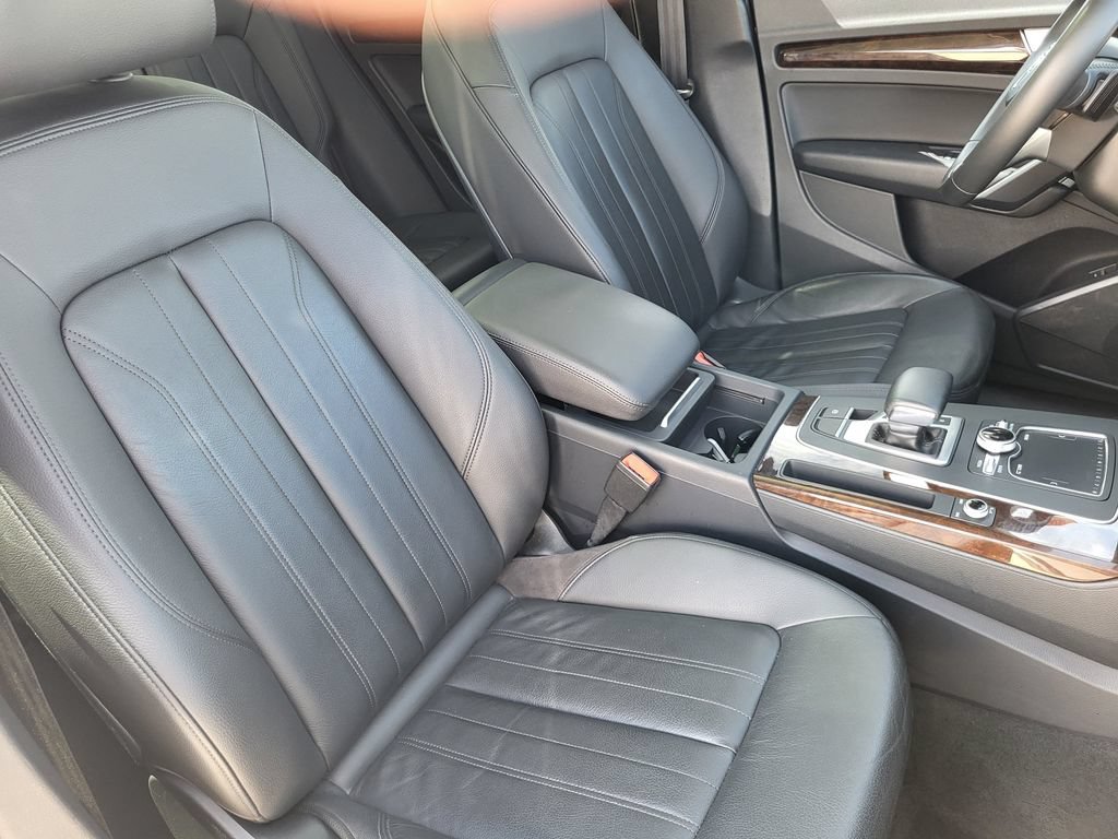 Used 2018 Audi Q5 2.0T Premium Plus w/ Premium Plus Package AWD/4WD image 24