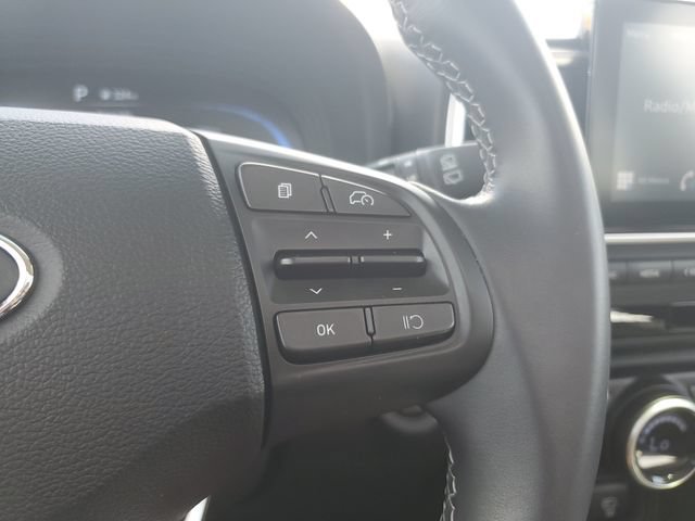 Certified 2024 Hyundai Venue SEL FWD image 22