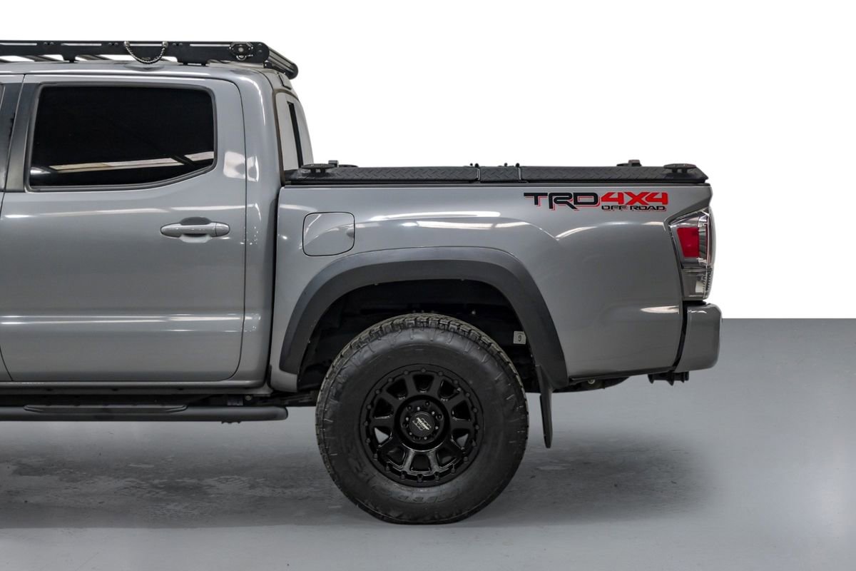 Used 2020 Toyota Tacoma TRD Off-Road w/ Advanced Technology Package image 11