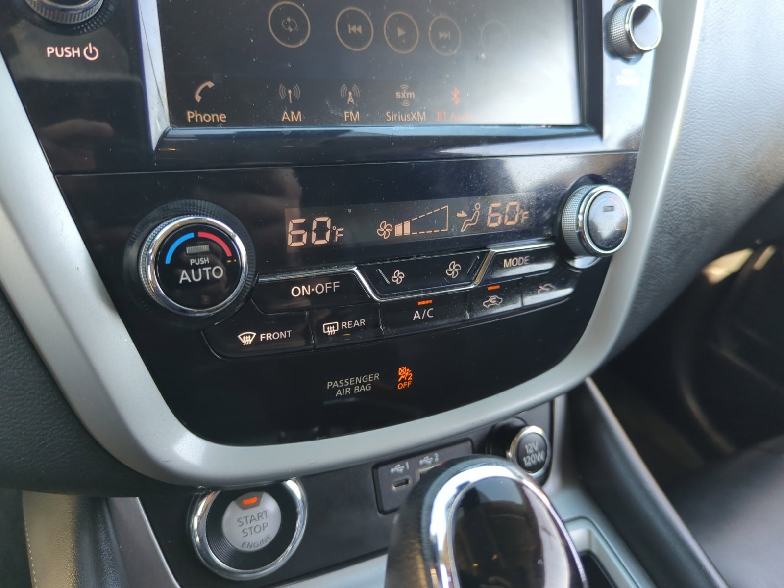 Used 2020 Nissan Murano SV w/ Premium Package image 12