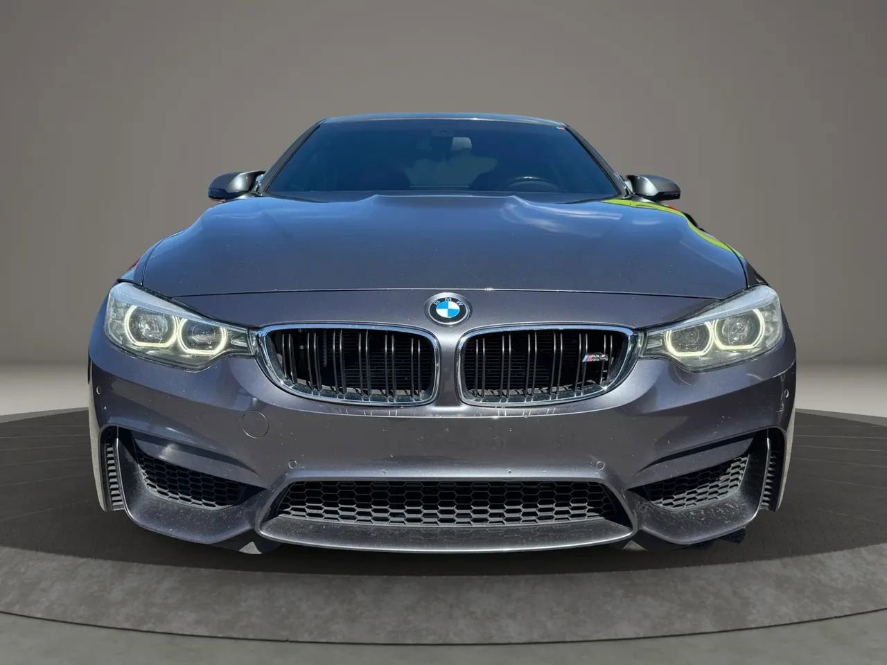 Used 2018 BMW M4 Coupe RWD image 3