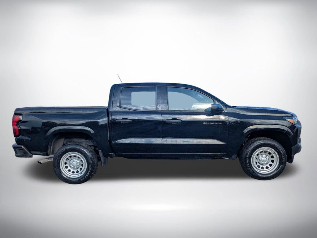 Used 2023 Chevrolet Colorado W/T image 2