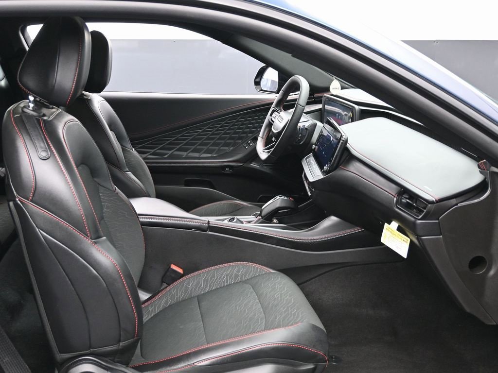 Used 2025 Dodge Charger R/T w/ Sun & Sound Package image 35