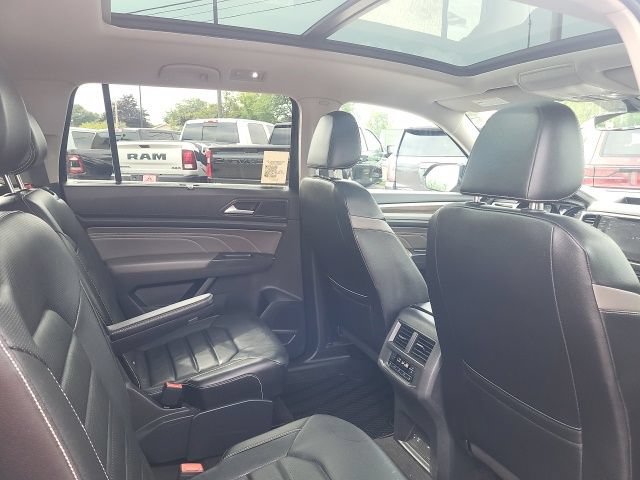 Used 2021 Volkswagen Atlas SEL AWD/4WD image 3