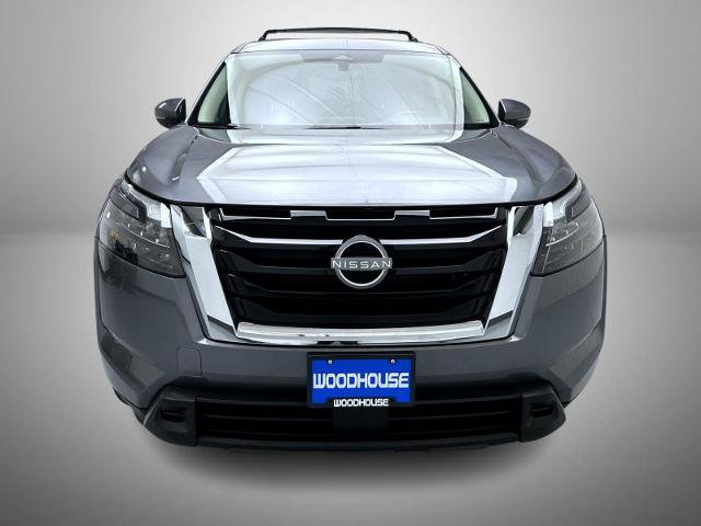 Certified 2025 Nissan Pathfinder SV AWD/4WD image 2