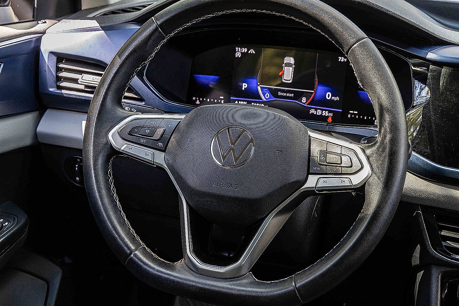 Used 2023 Volkswagen Taos SE w/ Panoramic Sunroof Package image 9