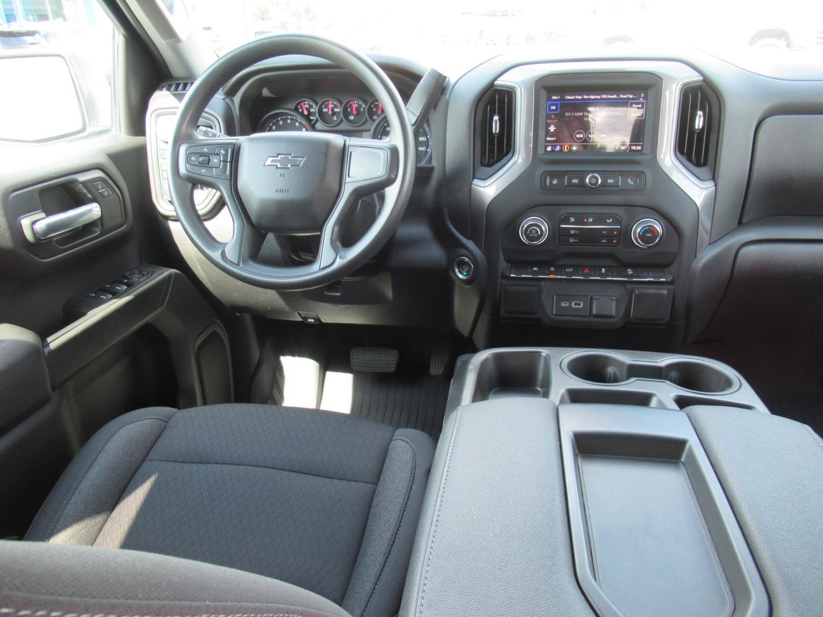 Used 2024 Chevrolet Silverado 1500 Custom Trail Boss w/ LPO, Dark Essentials Package AWD/4WD image 16