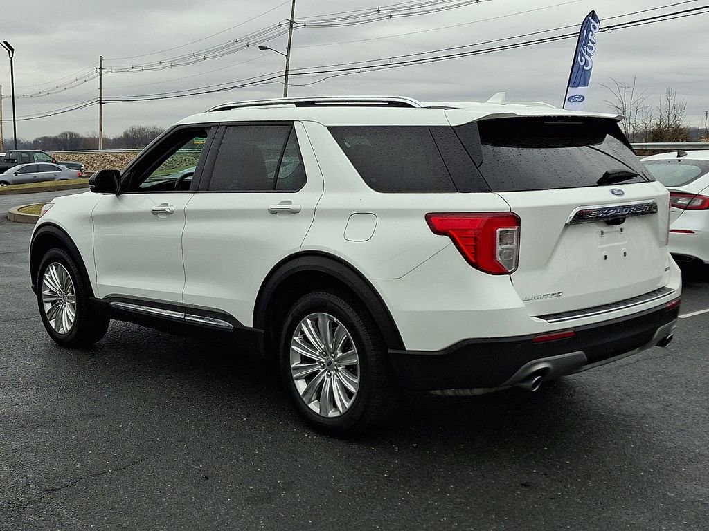 Certified 2022 Ford Explorer Limited w/ Hybrid Equipment Group 310A image 4