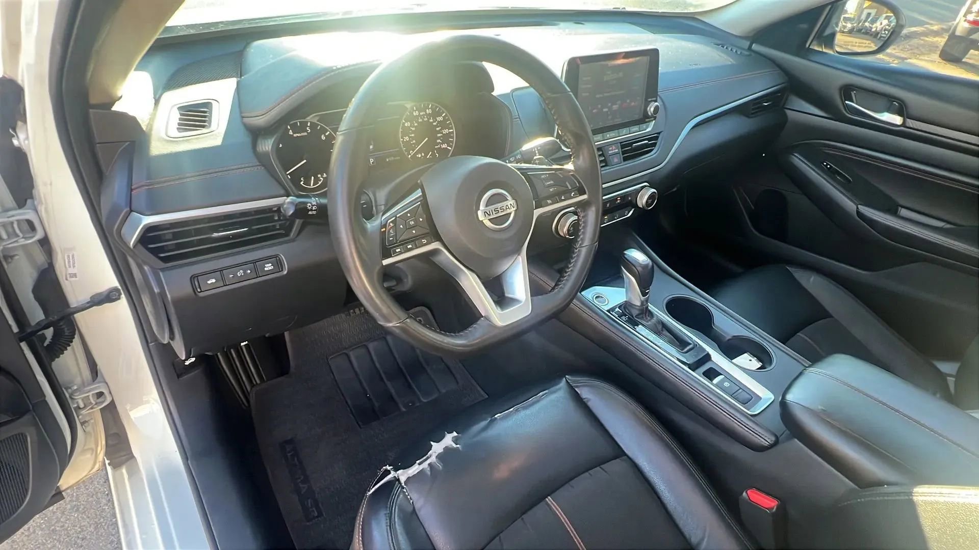 Used 2020 Nissan Altima 2.5 SR w/ Premium Package image 22