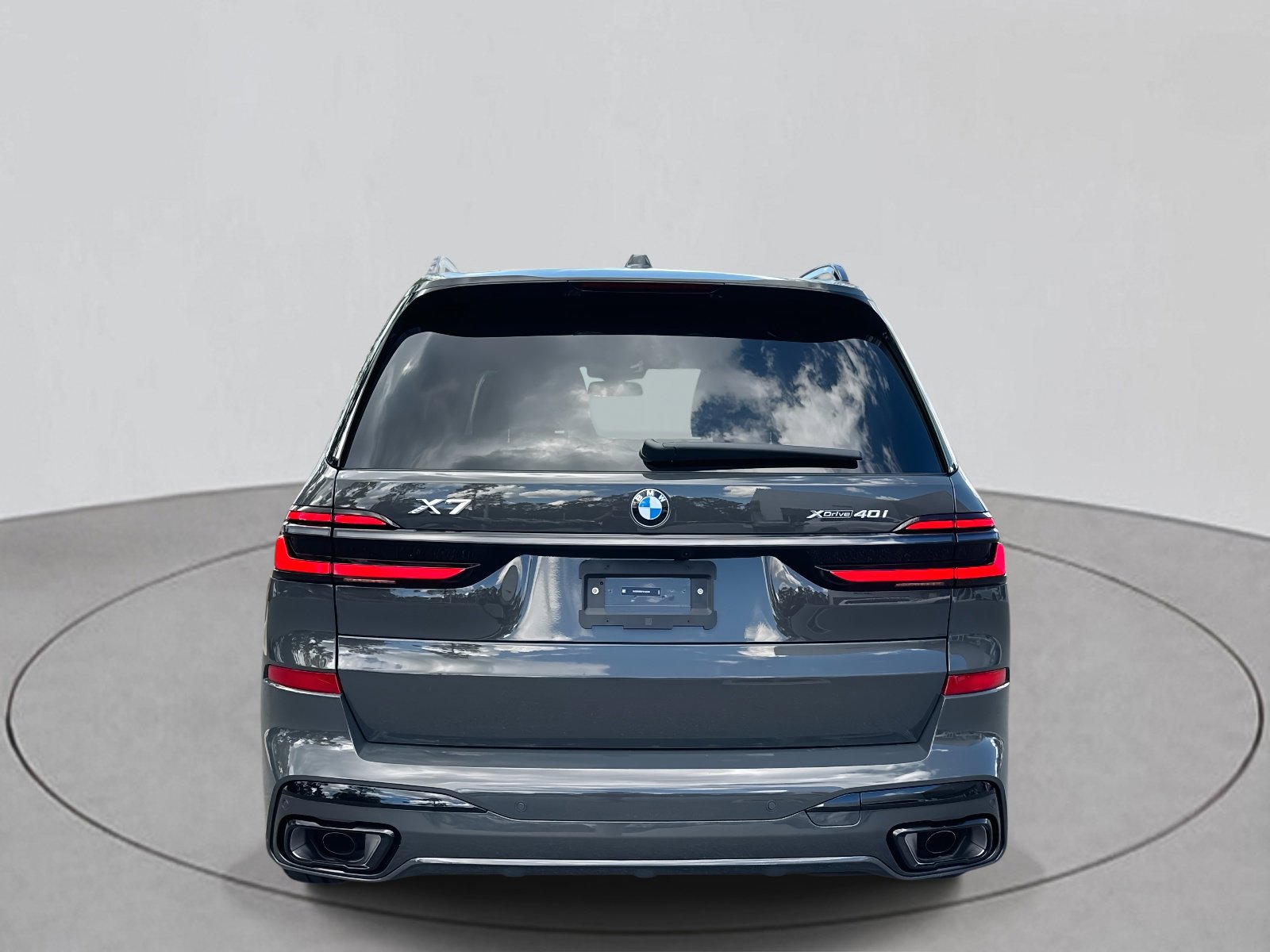 New 2026 BMW X7 xDrive40i w/ M Sport Package image 4