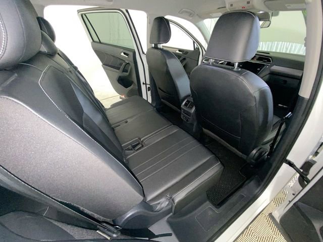 Used 2022 Volkswagen Tiguan SE FWD image 33