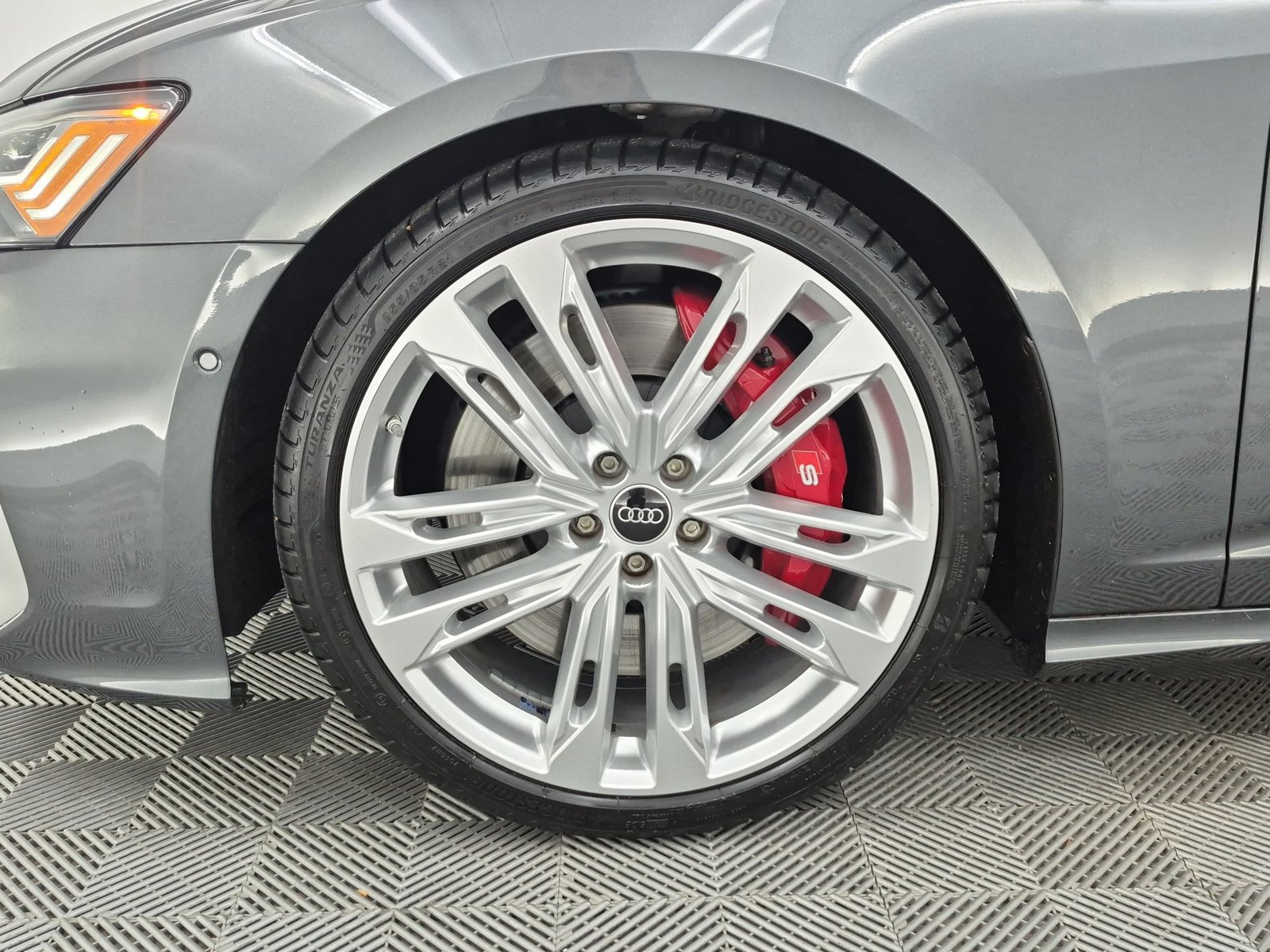 Used 2022 Audi S6 Prestige AWD/4WD image 28