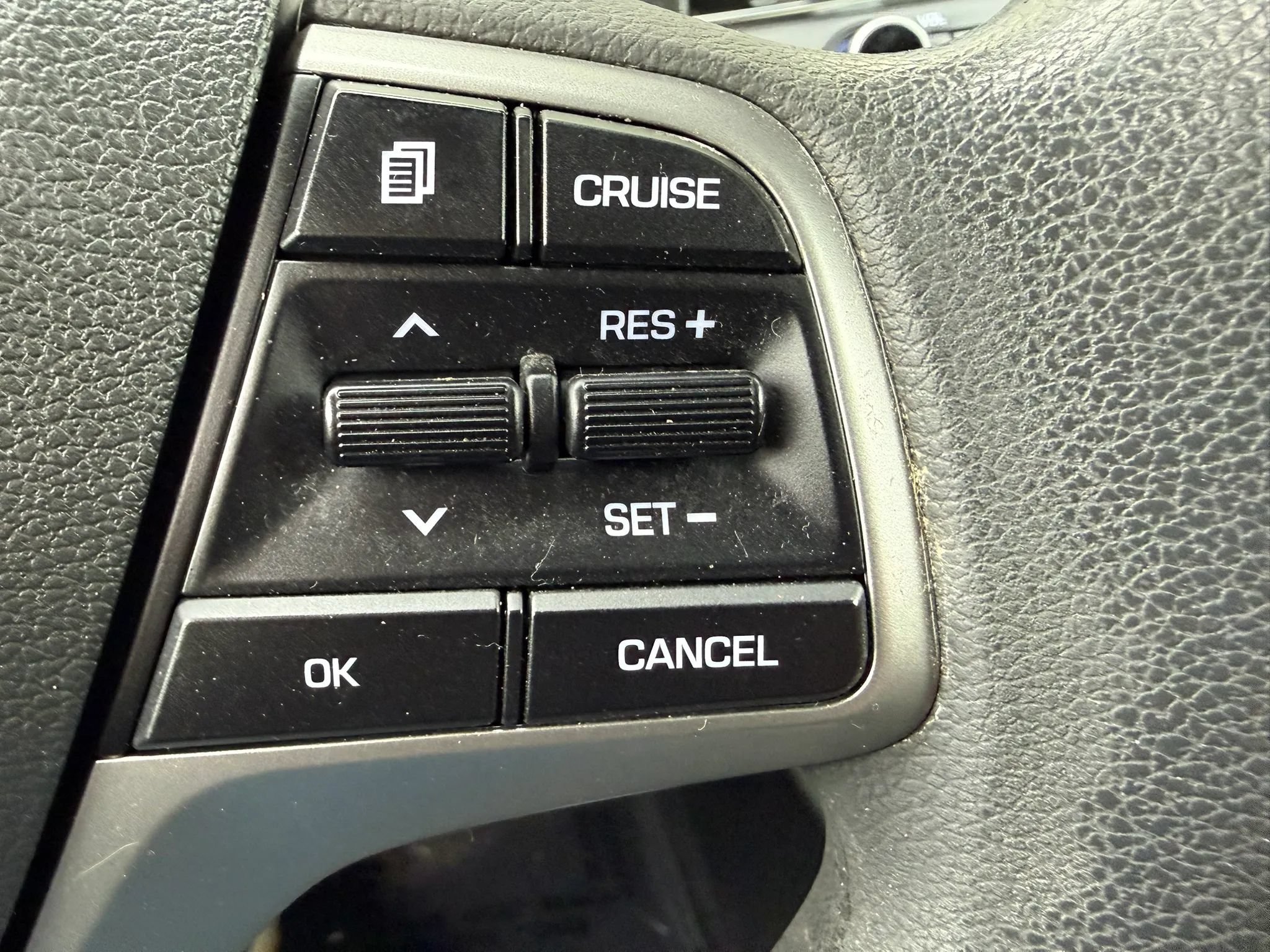 Used 2018 Hyundai Elantra SEL FWD image 28