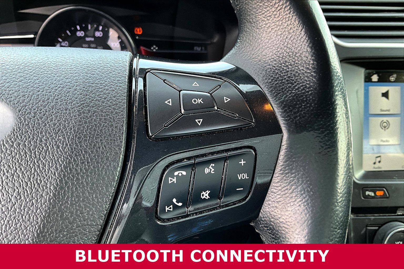 Used 2017 Ford Explorer XLT w/ Equipment Group 202A image 13