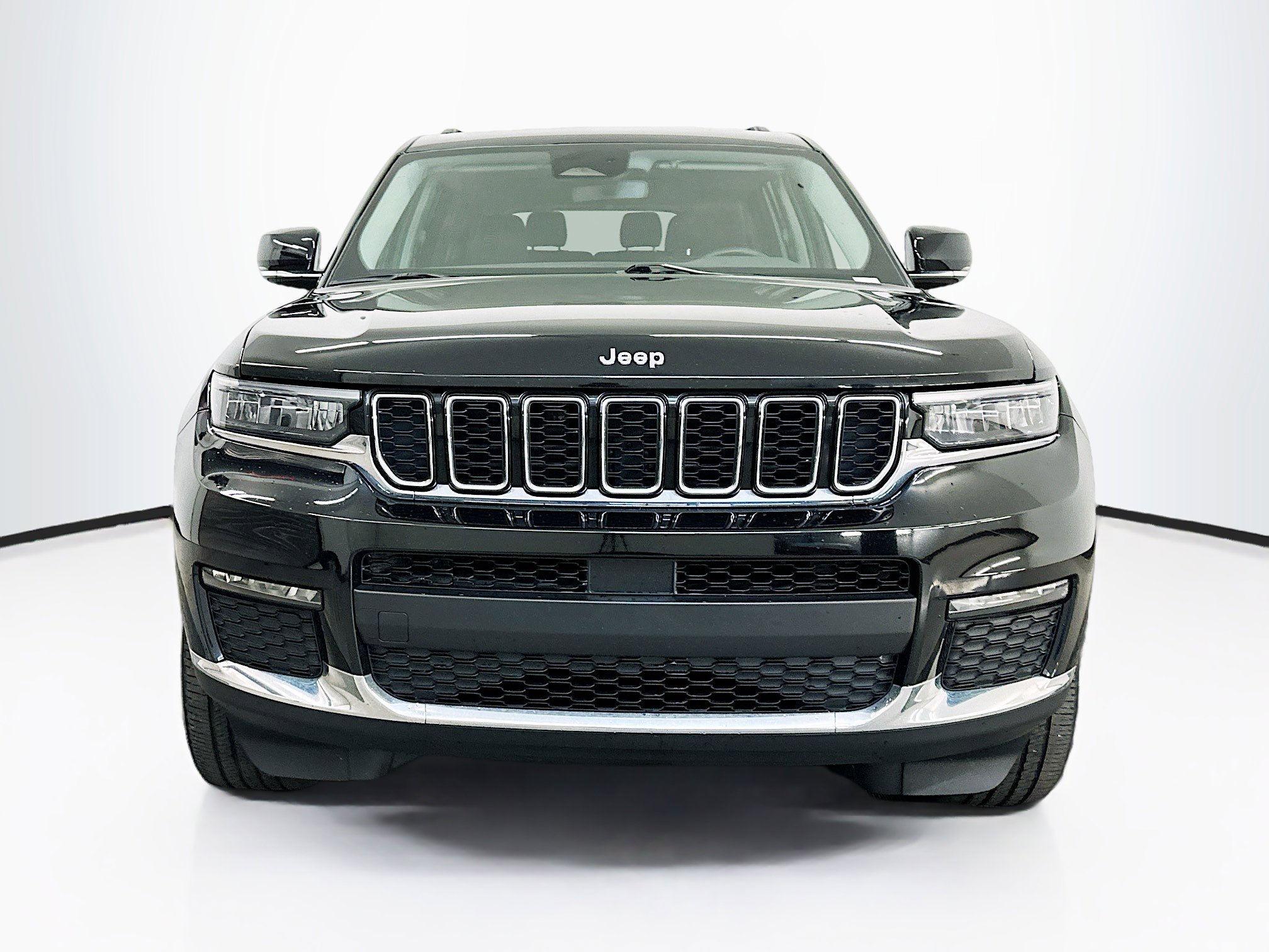 Used 2022 Jeep Grand Cherokee L Limited image 2