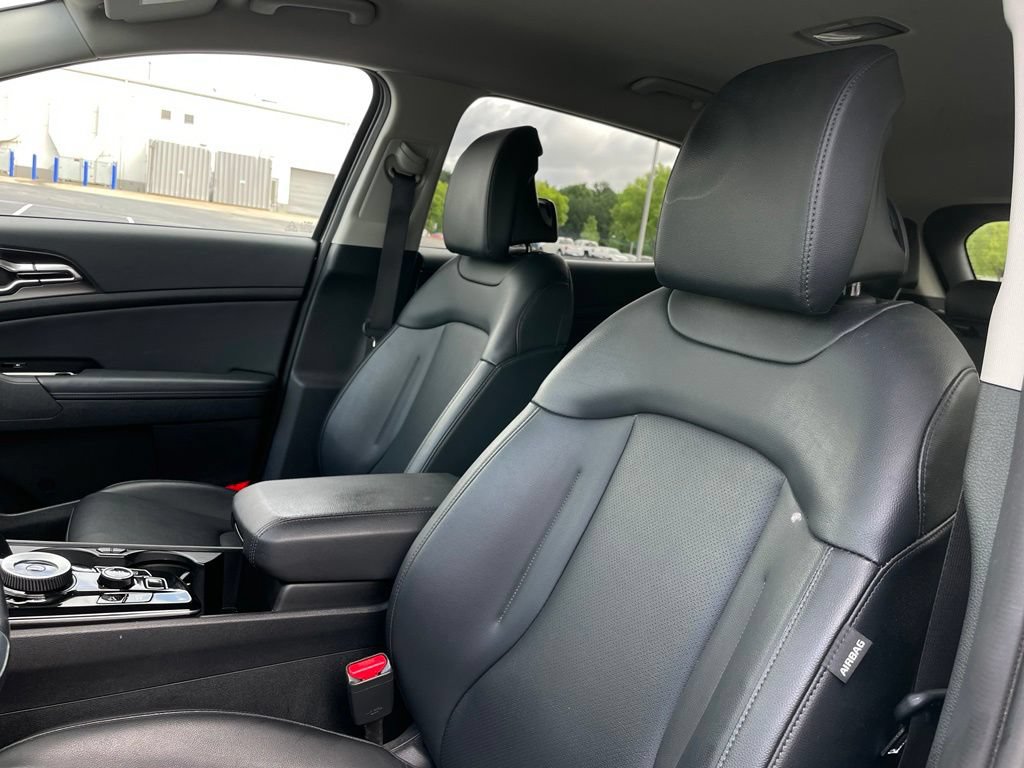 Used 2025 Kia Sportage EX AWD/4WD image 26