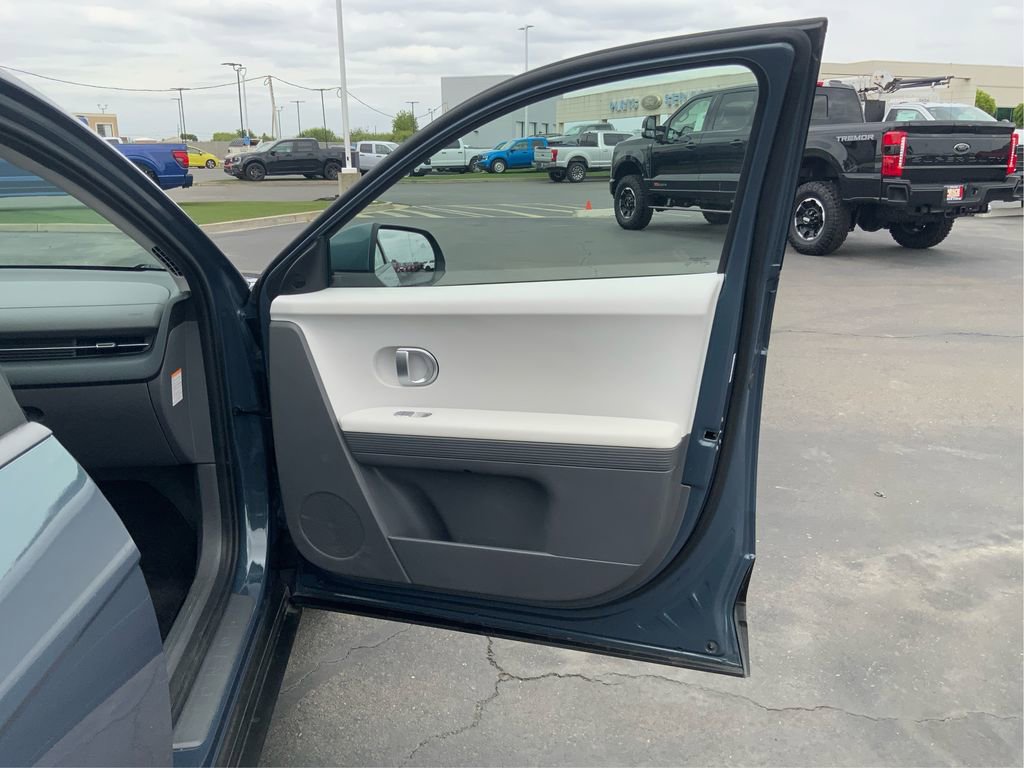 Used 2024 Hyundai Ioniq 5 SEL RWD image 21