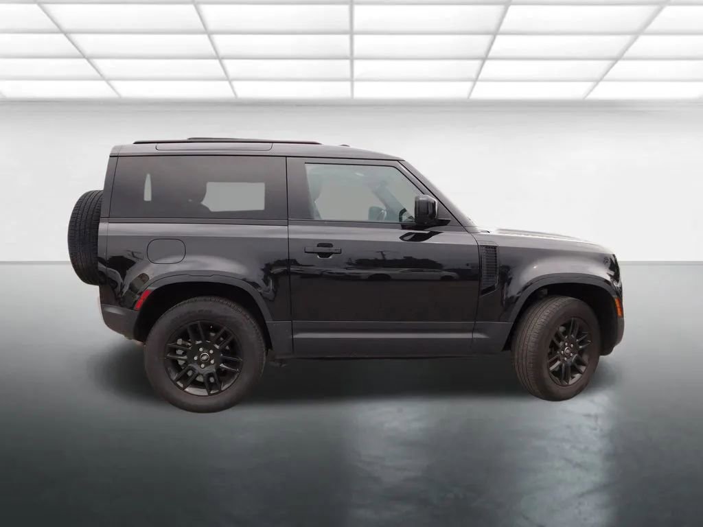 Used 2024 Land Rover Defender 90 S image 4