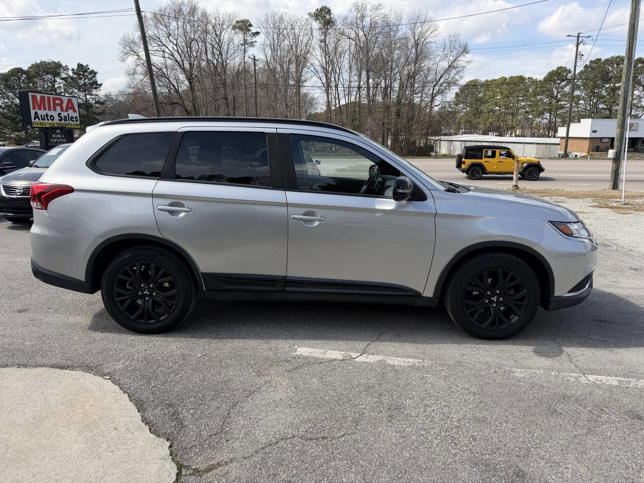 Used 2019 Mitsubishi Outlander LE image 8