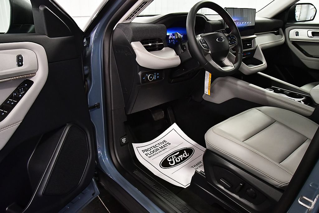 New 2026 Ford Explorer Active w/ Active Comfort Package AWD/4WD image 16