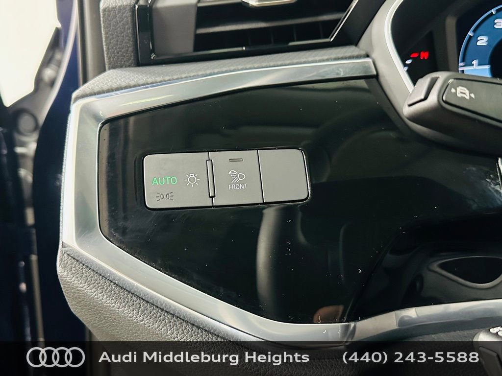 Certified 2025 Audi Q3 2.0T Premium w/ Convenience Package image 17