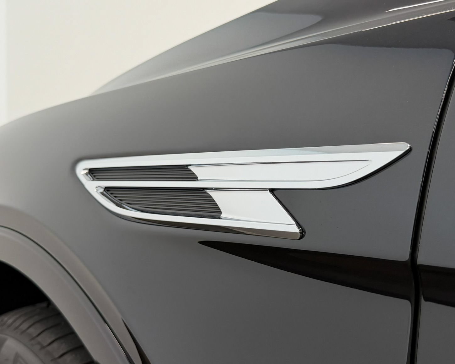 New 2026 Bentley Bentayga Extended Wheelbase AWD/4WD image 60
