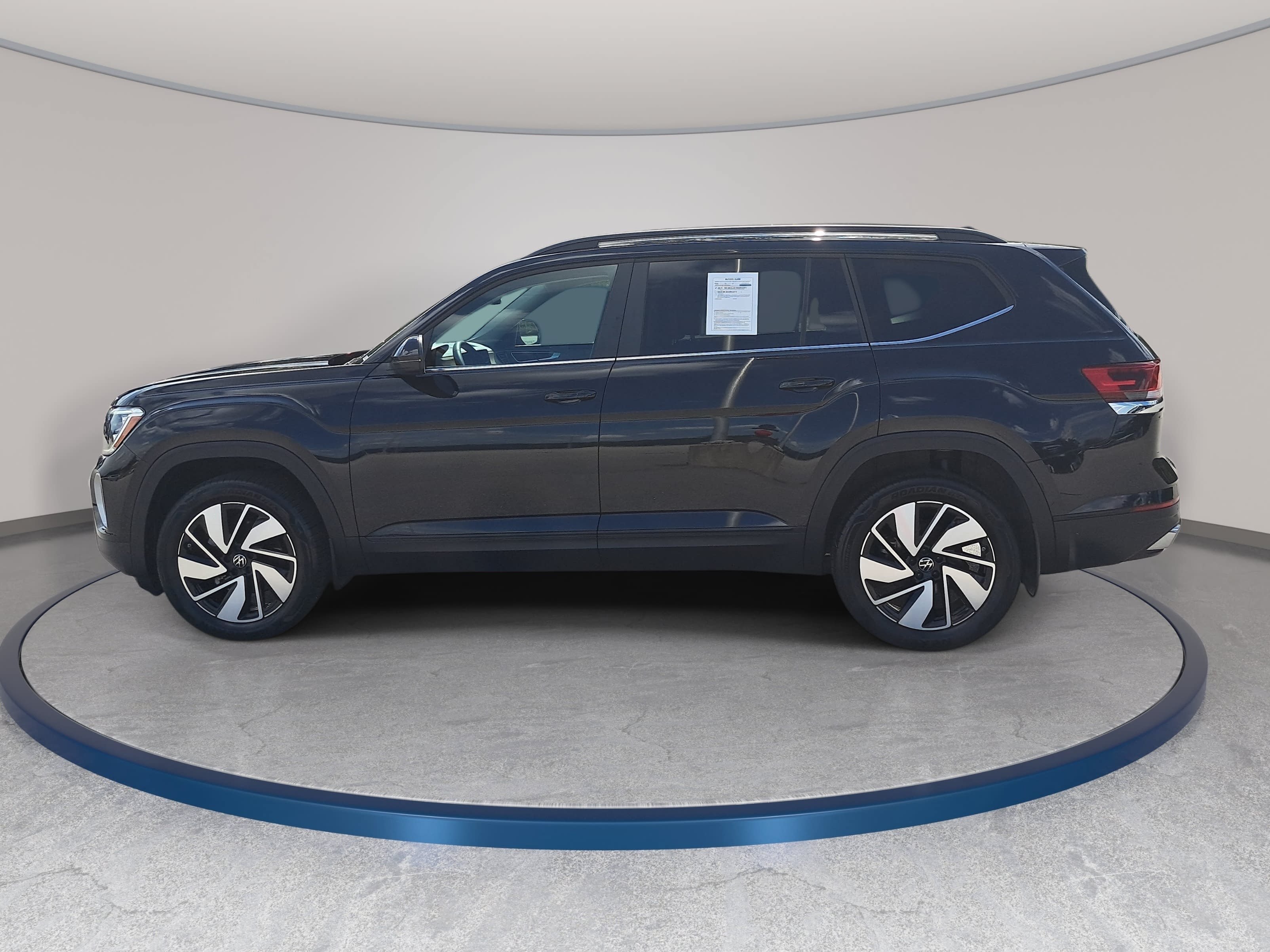 Certified 2024 Volkswagen Atlas SE FWD image 8