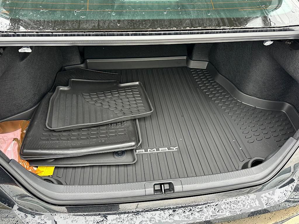 New 2026 Toyota Camry Hybrid image 10