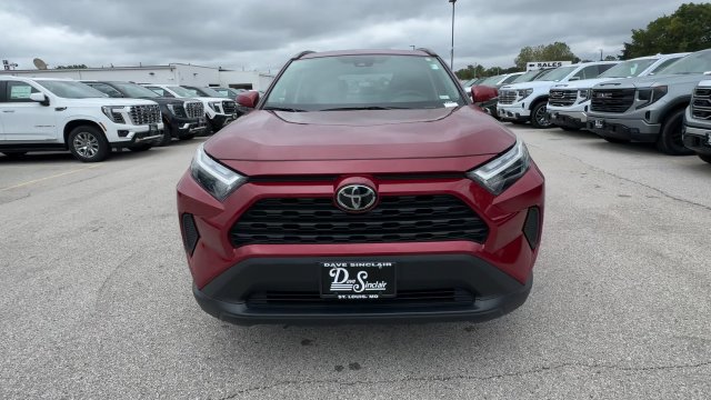 Used 2025 Toyota RAV4 XLE AWD/4WD image 4