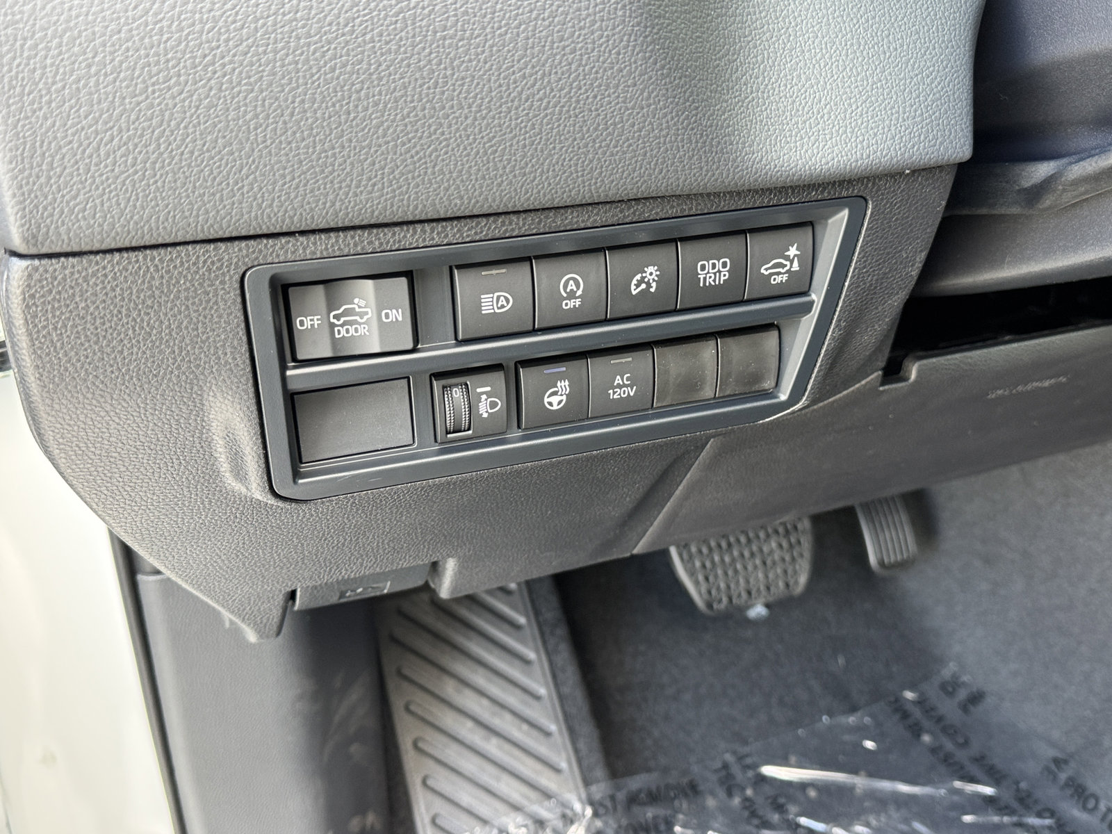 New 2026 Toyota Tundra Limited image 17