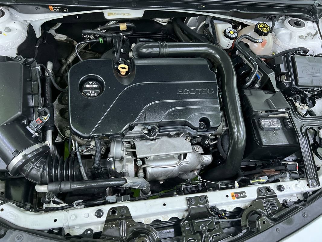 Used 2020 Chevrolet Malibu LT FWD image 29