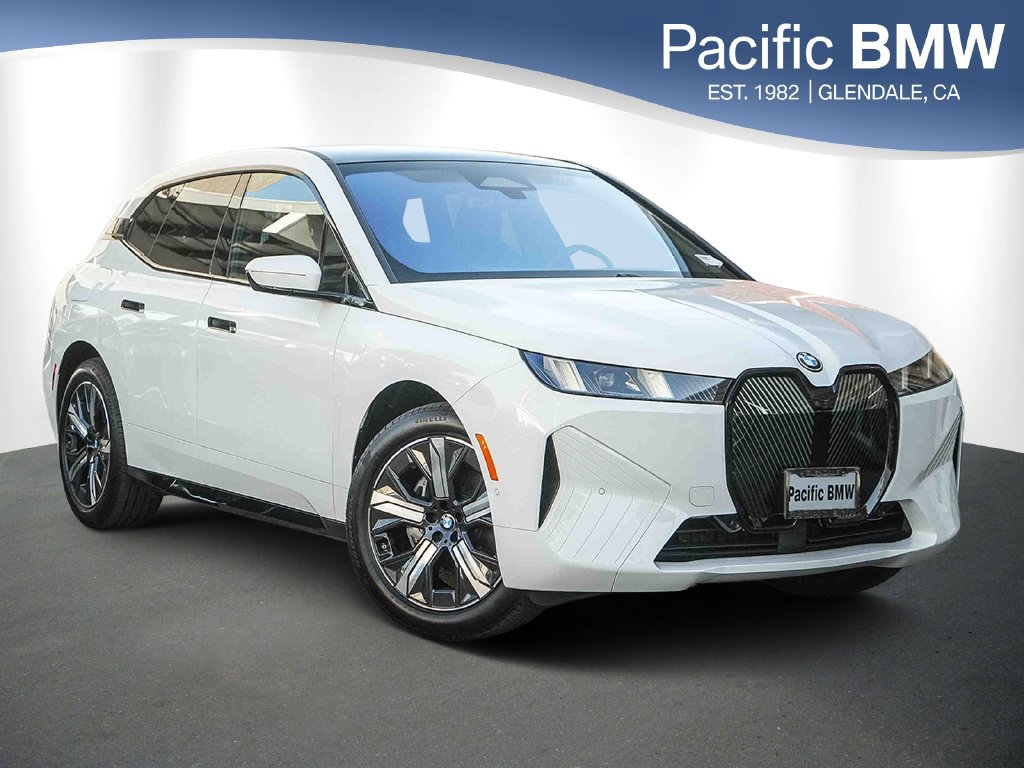 Used 2026 BMW iX xDrive60 AWD/4WD image 1