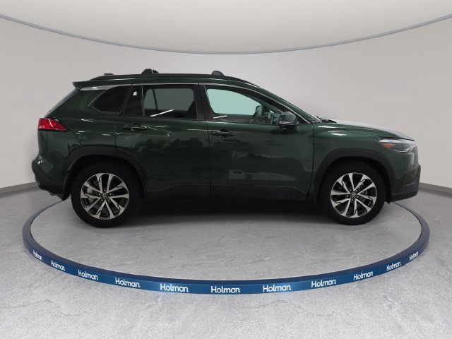Used 2024 Toyota Corolla Cross XLE w/ Convenience Package AWD/4WD image 5
