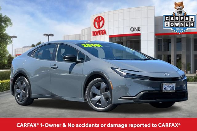 Used 2023 Toyota Prius LE FWD video 2