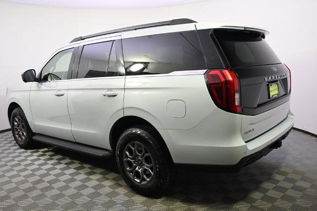 Certified 2025 Ford Expedition Active AWD/4WD image 3